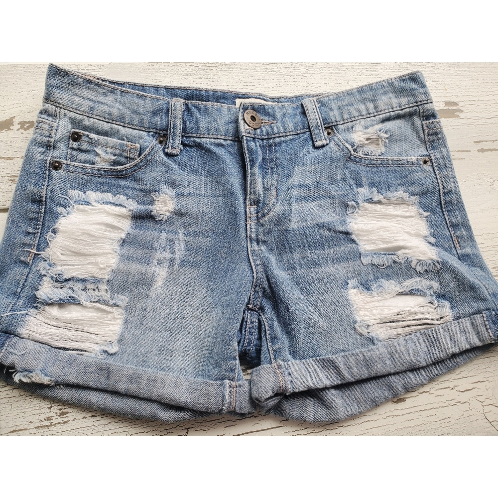 Mudd Distressed Denim Jean Shorts Size 3 Like New